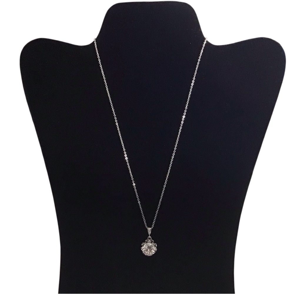 Pendant Necklace Silver Tone Sparkling Clear Stone Fashion Jewelry